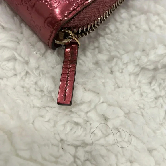 Gucci pink Micro Guccissima used wallet in great condition. Pink Metallic Patent - Picture 11 of 13